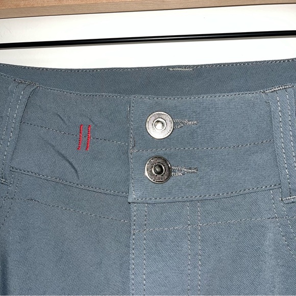 CHROME INDUSTRIES Gray Capri Cycling Cargo Pants Size Large - Picture 4 of 6